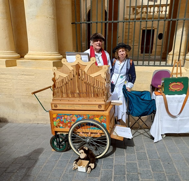 Claudine et Fran�ois